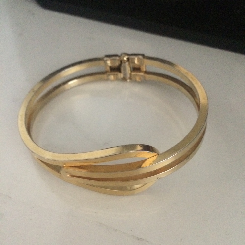 Gold cuff - Picture 3 of 3